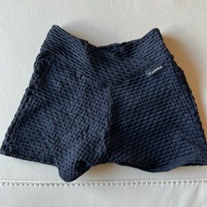 Tahira scrunch butt shorts